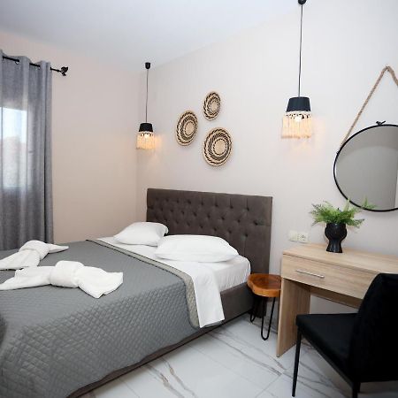 Greka Apartments Kalyves Polygyrou Bagian luar foto